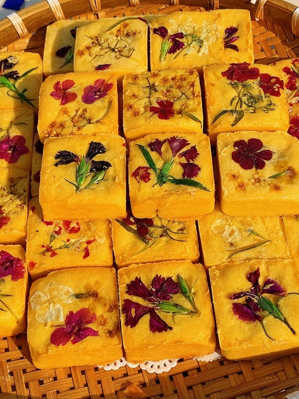 Tự làm bánh dứa hoa ngọt ngào, mềm tan dùng điểm tâm trà chiều hay biếu Tết đều phù hợp-4