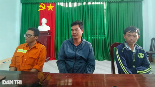 Những nhân chứng đầu tiên tham gia cứu hộ bé trai ở Đồng Tháp nói gì?-1