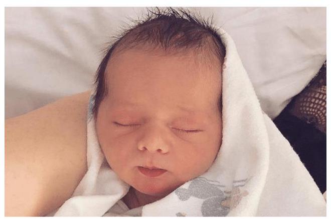 Trong 100 ngày mới chào đời, mẹ tuyệt đối đừng làm 3 điều này, đặc biệt là điều thứ 3 rất dễ mắc phải-1