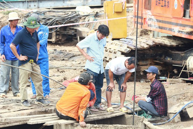 Vụ bé trai lọt vào trụ bê-tông: Đã tìm được phương án khả thi-1