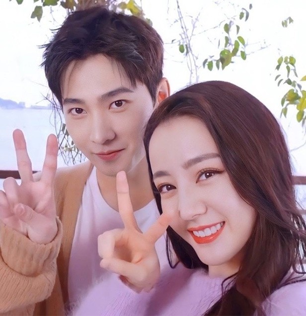 Tình trường của Địch Lệ Nhiệt Ba trước tin đồn mang thai-7