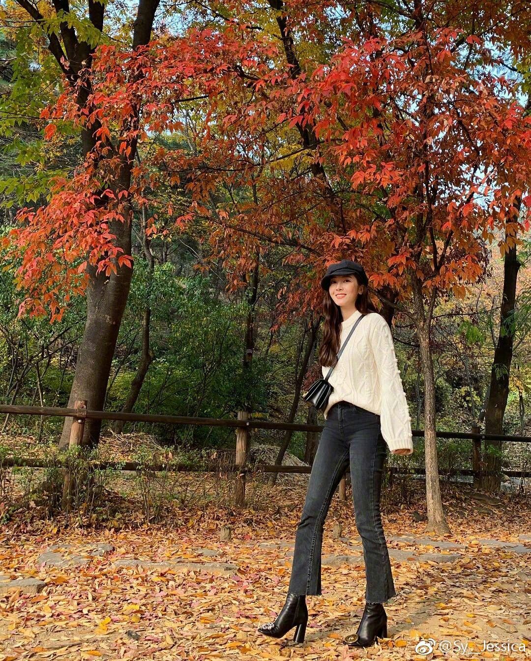 7 ý tưởng phối đồ với quần jeans cực xinh diện Tết-1