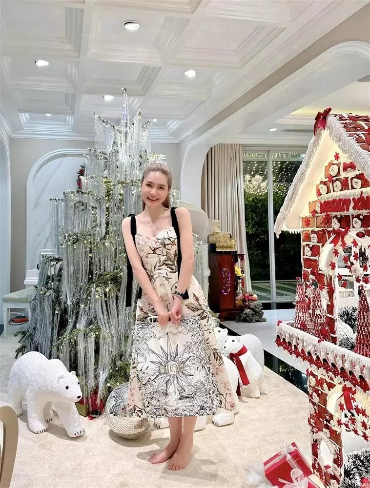 Đoàn Di Băng trang hoàng nhà đón Tết, nhìn biết lắm tiền-1