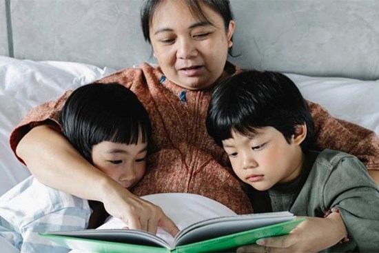 9 dấu hiệu của đứa trẻ lớn lên trong gia đình thiếu tình yêu thương: Cha mẹ đừng lơ là kẻo trẻ bị ảnh hưởng tâm lý cả đời