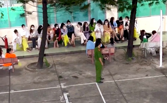 Động mại dâm trong tổ hợp khách sạn ở TP.HCM hoạt động như thế nào-2