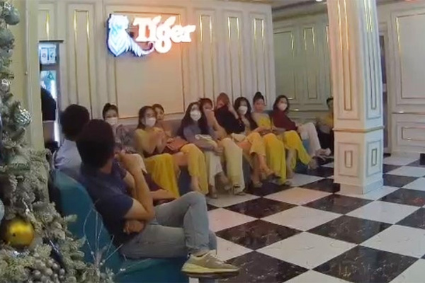 Nhóm thanh niên tổ chức bay lắc trong căn hộ cho thuê-2