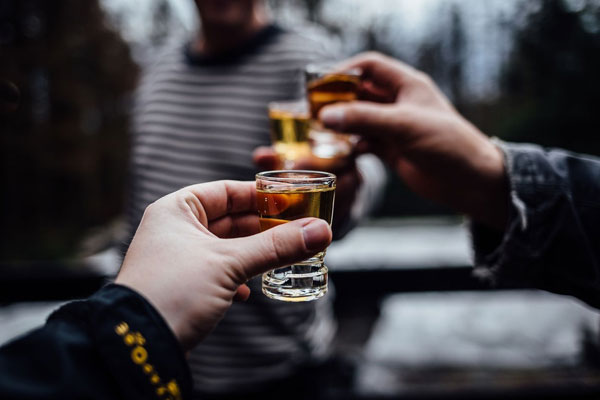 Con bầm tím bất thường, mẹ đưa đi khám phát hiện chuyện đau lòng-2