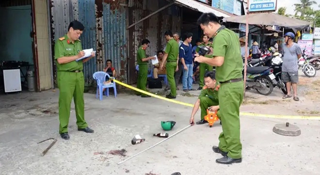 Án mạng ở Hà Nội, đâm tử vong hàng xóm do mâu thuẫn kéo dài-1