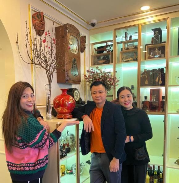 Hé lộ thêm ảnh trong không gian căn hộ mới của nghệ sĩ Tự Long-5