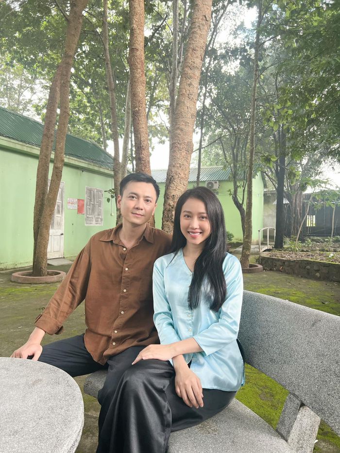 Diễn viên bật kênh nào, phim nào cũng thấy mặt-8