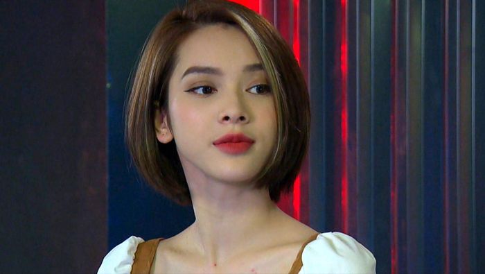 Diễn viên bật kênh nào, phim nào cũng thấy mặt-9