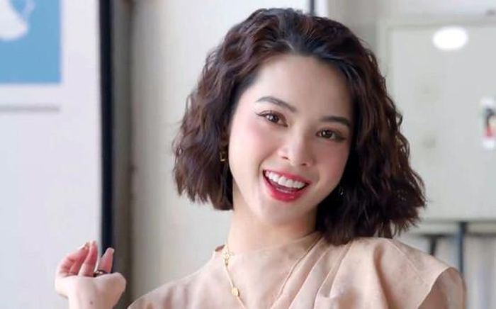 Diễn viên bật kênh nào, phim nào cũng thấy mặt-10