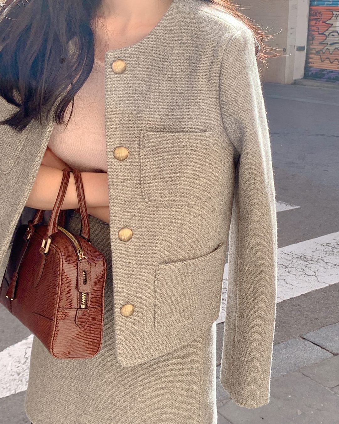 Áo khoác dạ dáng ngắn vừa sang chảnh lại tôn dáng cho nàng công sở-10
