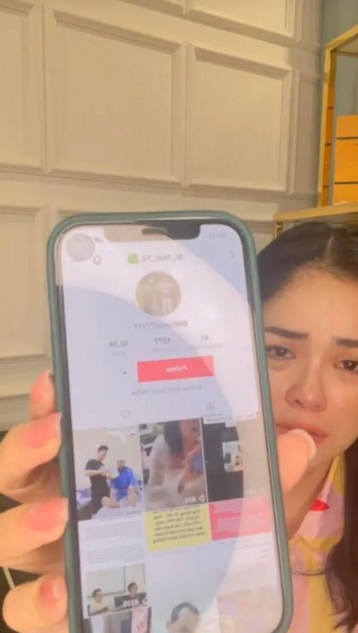 Dương Cẩm Lynh khóc nức nở, nói rõ về ồn ào quỵt nợ: Thừa nhận sai hẹn trả tiền, bị triệt mọi đường sống-6