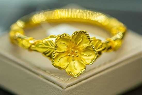 Giá vàng hôm nay 10/1: Vàng trên đà tăng giá