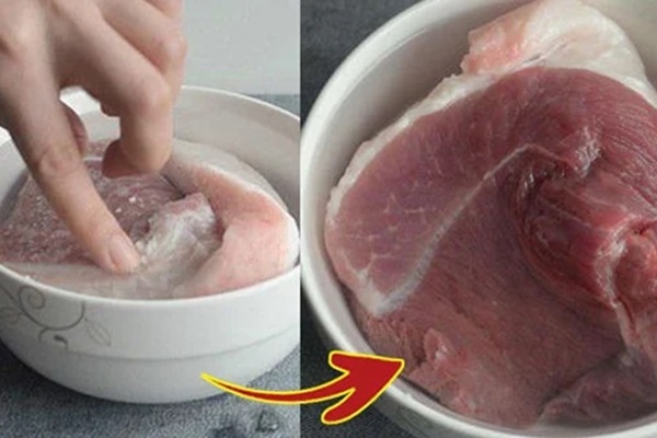 Lấy thịt từ ngăn đá cứng đơ như gạch, cho vài giọt này vào 5 phút là mềm tươi, tha hồ nấu nướng-1