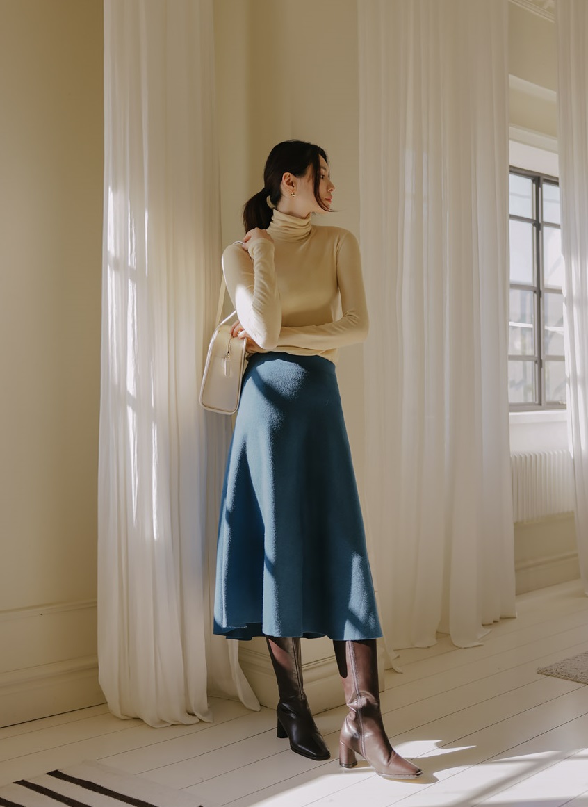 5 mẫu áo kết hợp ăn ý với chân váy-3