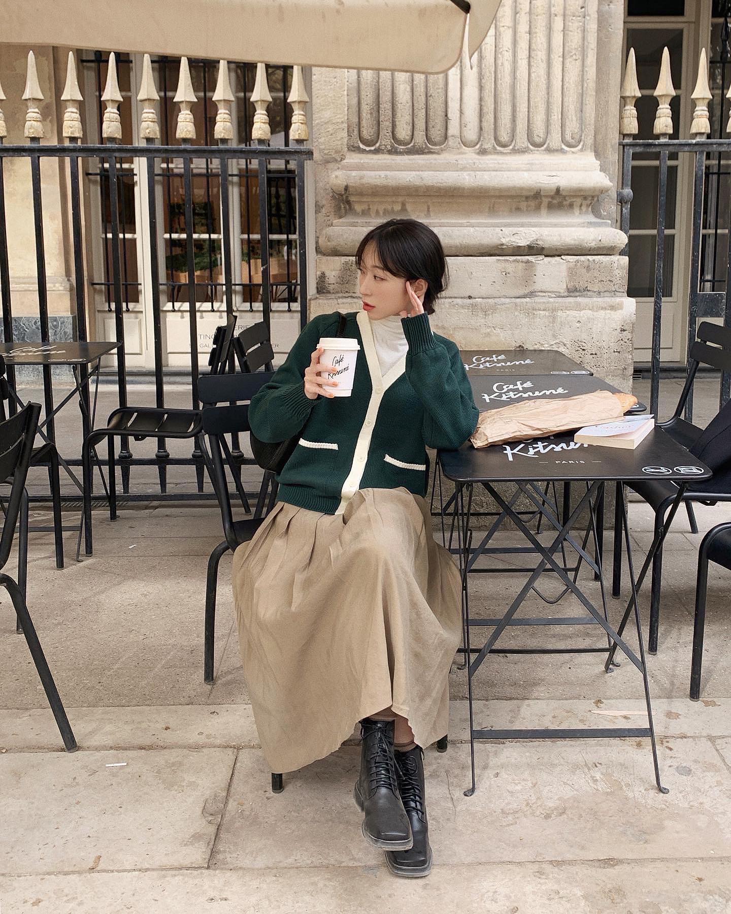 5 mẫu áo kết hợp ăn ý với chân váy-6