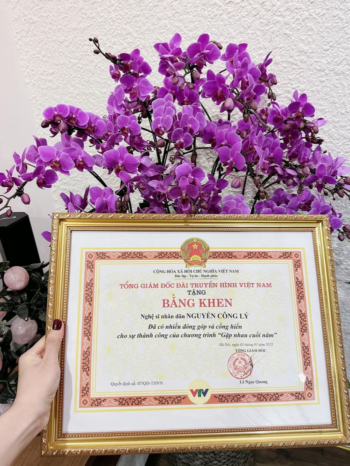 Đồng nghiệp khóc khi thấy NSND Công Lý trở lại sân khấu Táo quân 2023-1