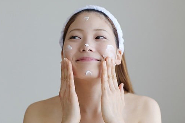 Chuyên gia cảnh báo 4 bước chăm sóc da dễ khiến da kích ứng-6