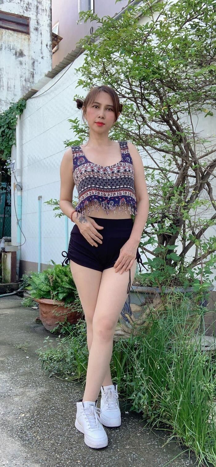 Bị nói thay đổi sau khi con gái đăng quang, mẹ Thùy Tiên nói gì?-2