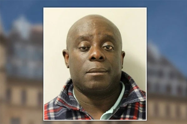 Thầy giáo dậy bơi đối mặt án tù vì lạm dụng trẻ em-1