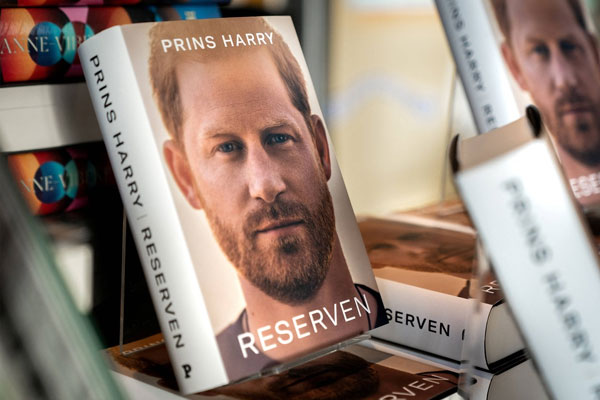 Phát hiện nhiều chi tiết sai sự thật trong hồi ký của Hoàng tử Harry-3