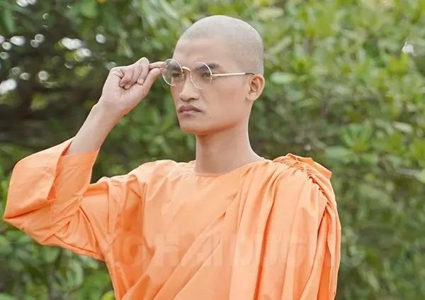 Mạc Văn Khoa lột xác thành chủ tịch nhờ thay đổi kiểu tóc trước Tết-4