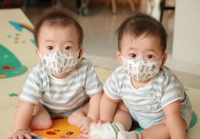 Ông bố U50 Dương Khắc Linh chăm con mọn, thay bỉm ‘rất cừ’-2