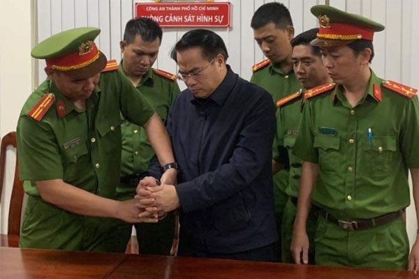 Cục trưởng Đặng Việt Hà nhận tiền để cấp phép trung tâm đăng kiểm-1