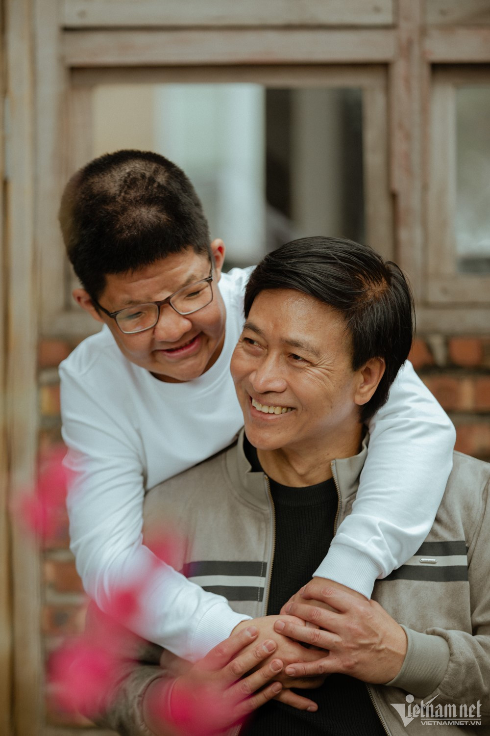 Bộ ảnh ấm áp tình phụ tử của cha con nghệ sĩ Quốc Tuấn-2