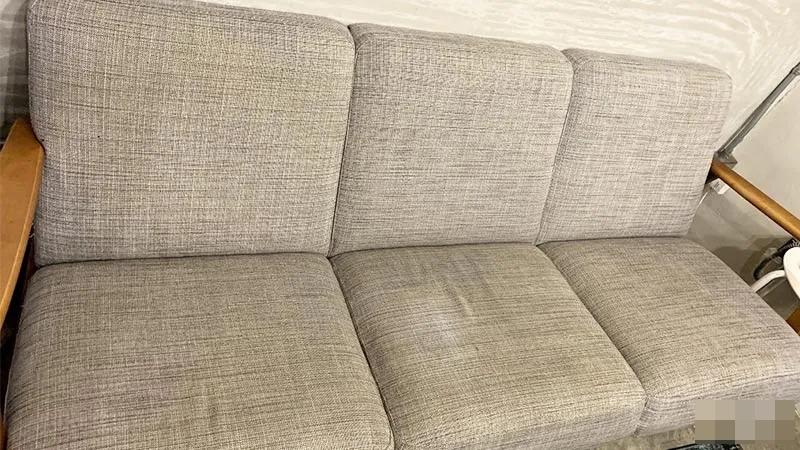 Giặt ghế sofa nhớ những mẹo này, chỉ vài phút là sạch bong, thơm tho đón Tết-2