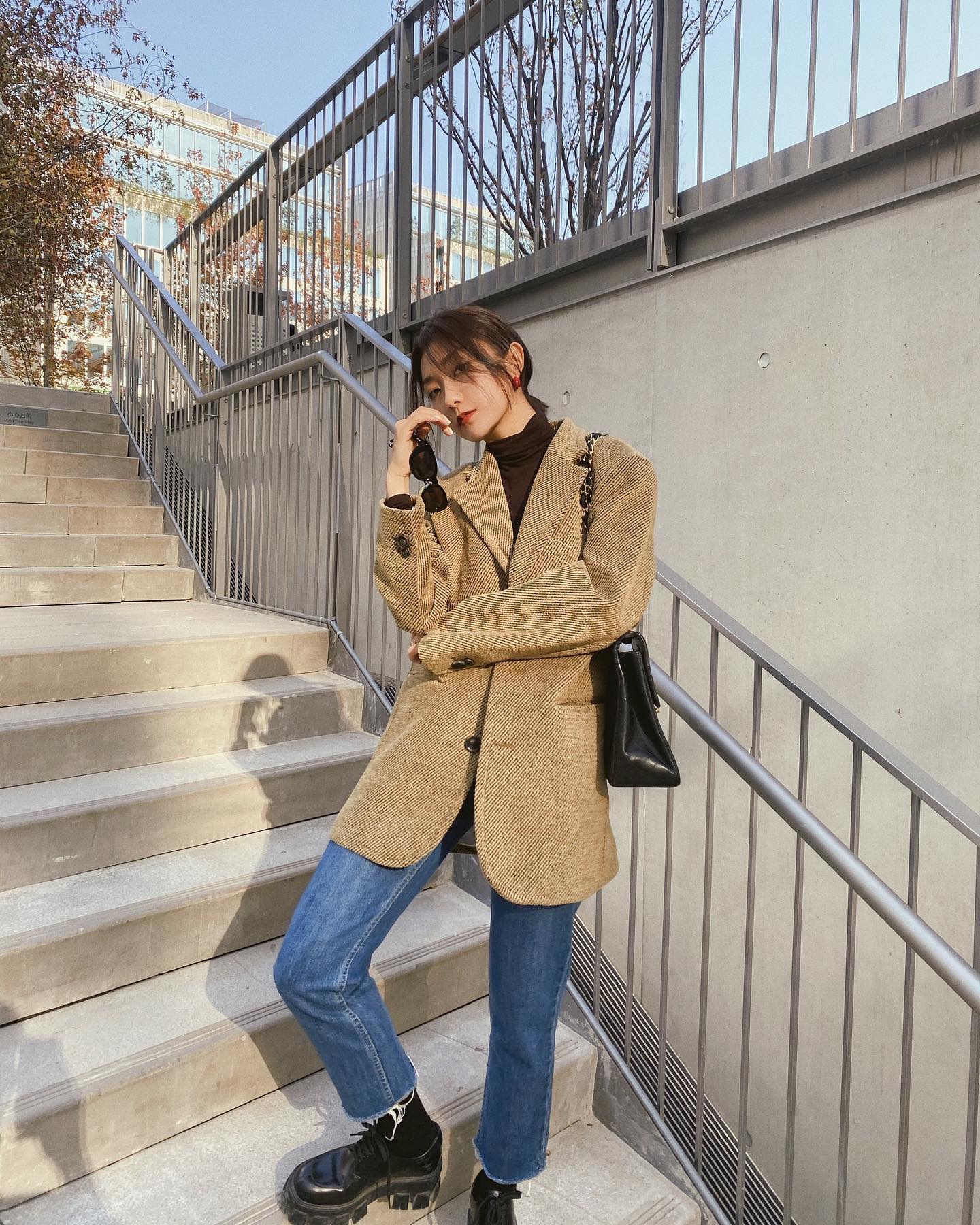 5 kiểu áo khoác sành điệu để diện cùng quần jeans-6