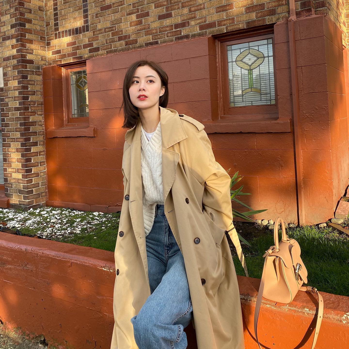 5 kiểu áo khoác sành điệu để diện cùng quần jeans-9