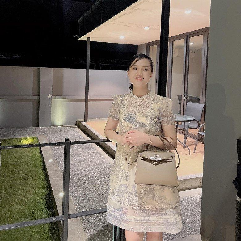 Vợ Đỗ Duy Mạnh lộ ảnh xuề xòa, khác hẳn hình trên mạng-6