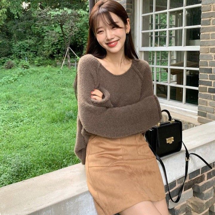 5 kiểu áo là cạ cứng của chân váy giúp chị em mặc đẹp suốt Tết này-1