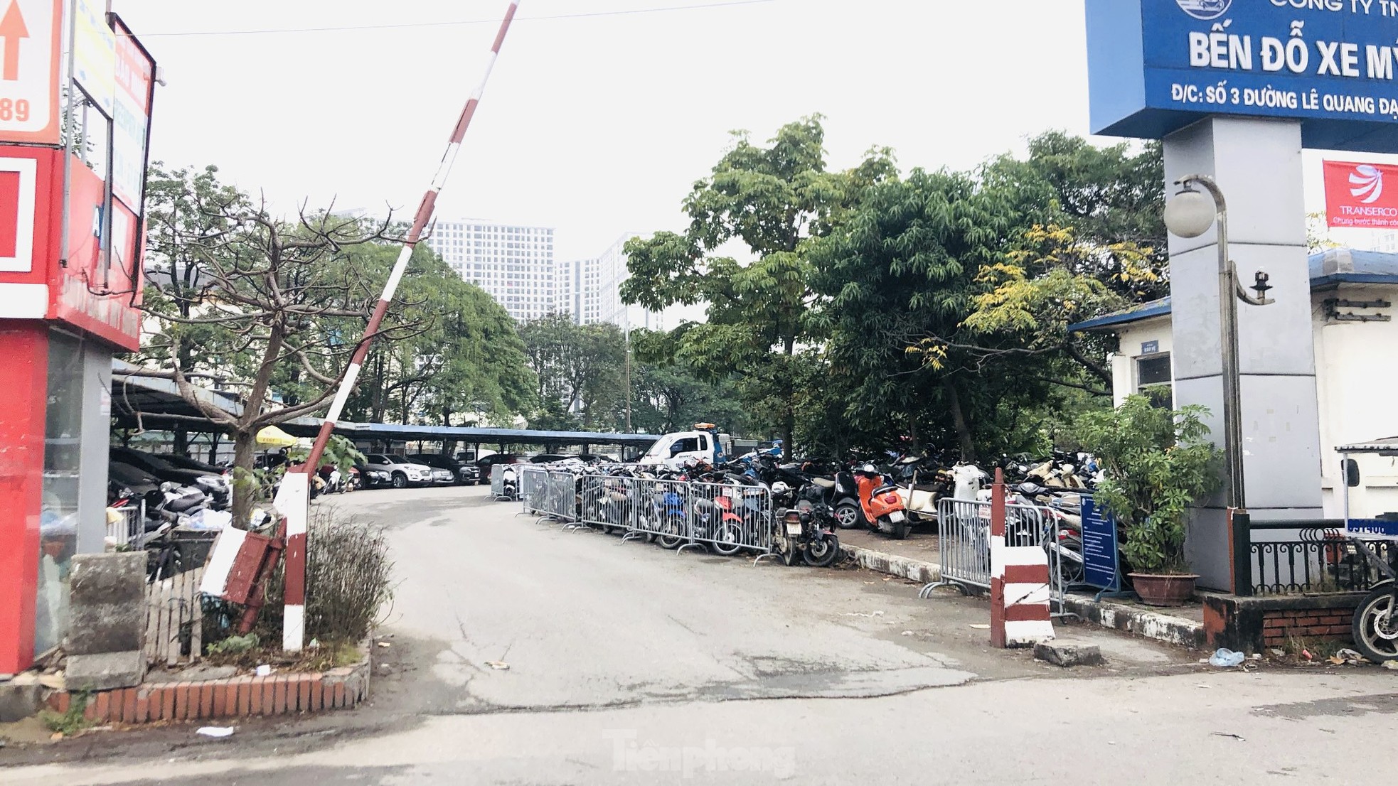 Khổ như đi đăng kiểm: Bà bầu mệt mỏi xếp hàng 5 ngày chưa tới lượt-11