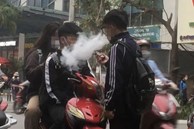 Phóng sự đặc biệt về thuốc lá điện tử ở Hà Nội: Học sinh thản nhiên “phì phèo” gần trường học, bác sĩ BV Bạch Mai đưa cảnh báo