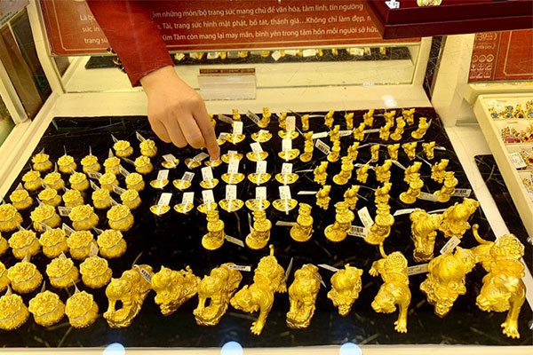 Giá vàng hôm nay 16/1: Tiến đến mức 2.000 USD/ounce-5