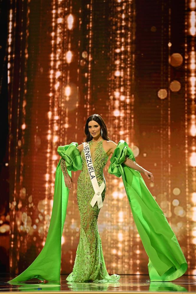 Top 15 đầm dạ hội đẹp nhất bán kết Miss Universe 2022-3