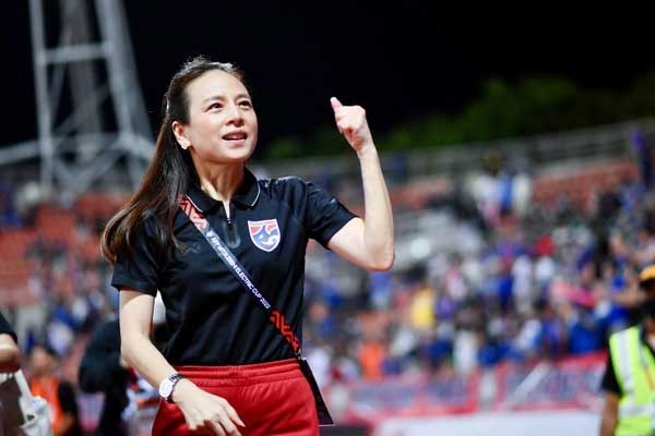 Madam Pang trút bầu tâm sự trước trận chung kết, khen Việt Nam hết lời-1
