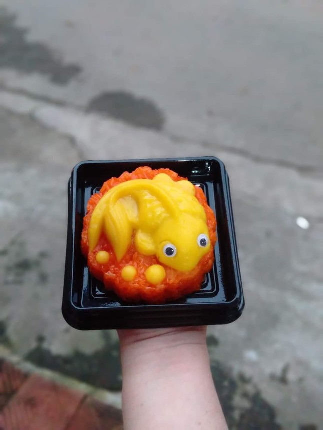 Cá chép ăn được hút khách dịp Tết ông Công ông Táo-2