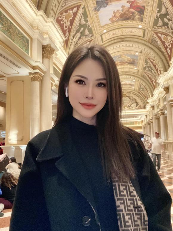 Con dâu tỷ phú Hoàng Kiều mừng sinh nhật, phía sau là siêu xe, dinh thự gây choáng-5