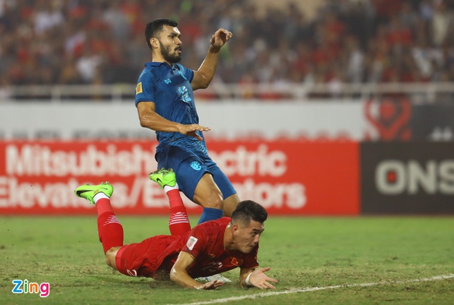 Tuyển Việt Nam hòa Thái Lan 2-2 ở chung kết lượt đi AFF Cup-13