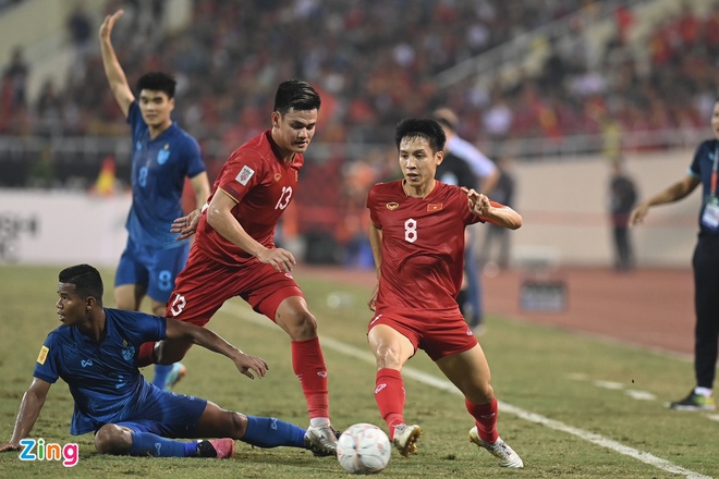 Tuyển Việt Nam hòa Thái Lan 2-2 ở chung kết lượt đi AFF Cup-8