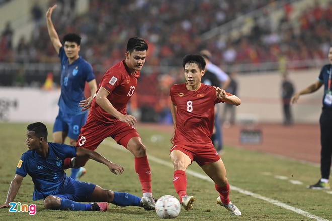 Tuyển Việt Nam hòa Thái Lan 2-2 ở chung kết lượt đi AFF Cup-8