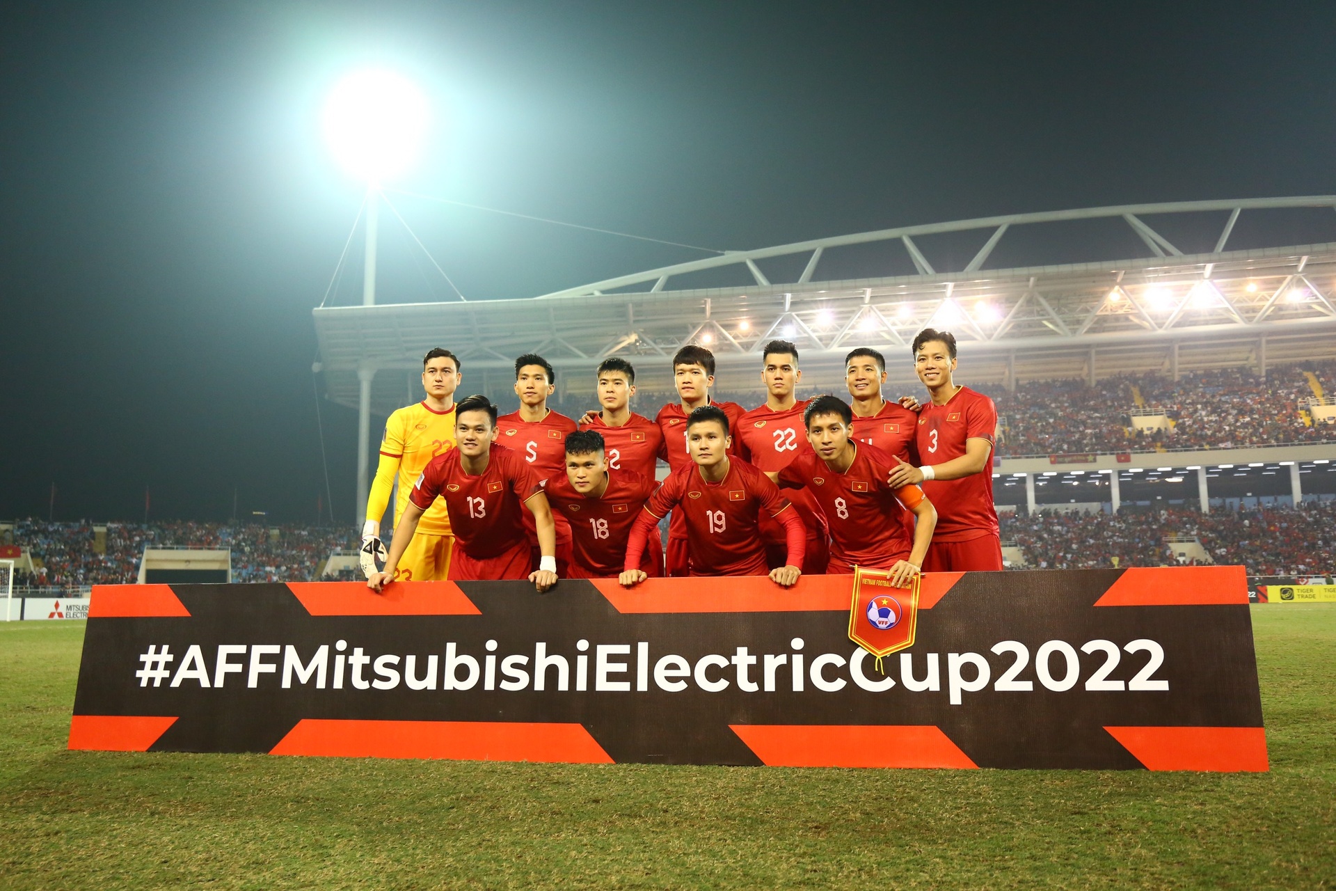 Tuyển Việt Nam hòa Thái Lan 2-2 ở chung kết lượt đi AFF Cup-26