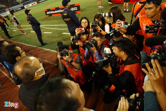 Tuyển Việt Nam hòa Thái Lan 2-2 ở chung kết lượt đi AFF Cup-24