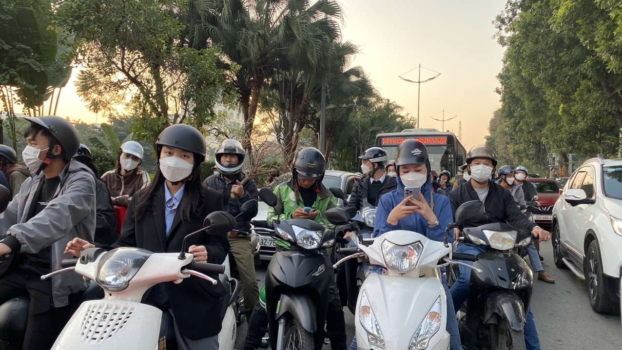 Cận Tết, nhiều tuyến đường của Thủ đô ùn tắc kéo dài-2