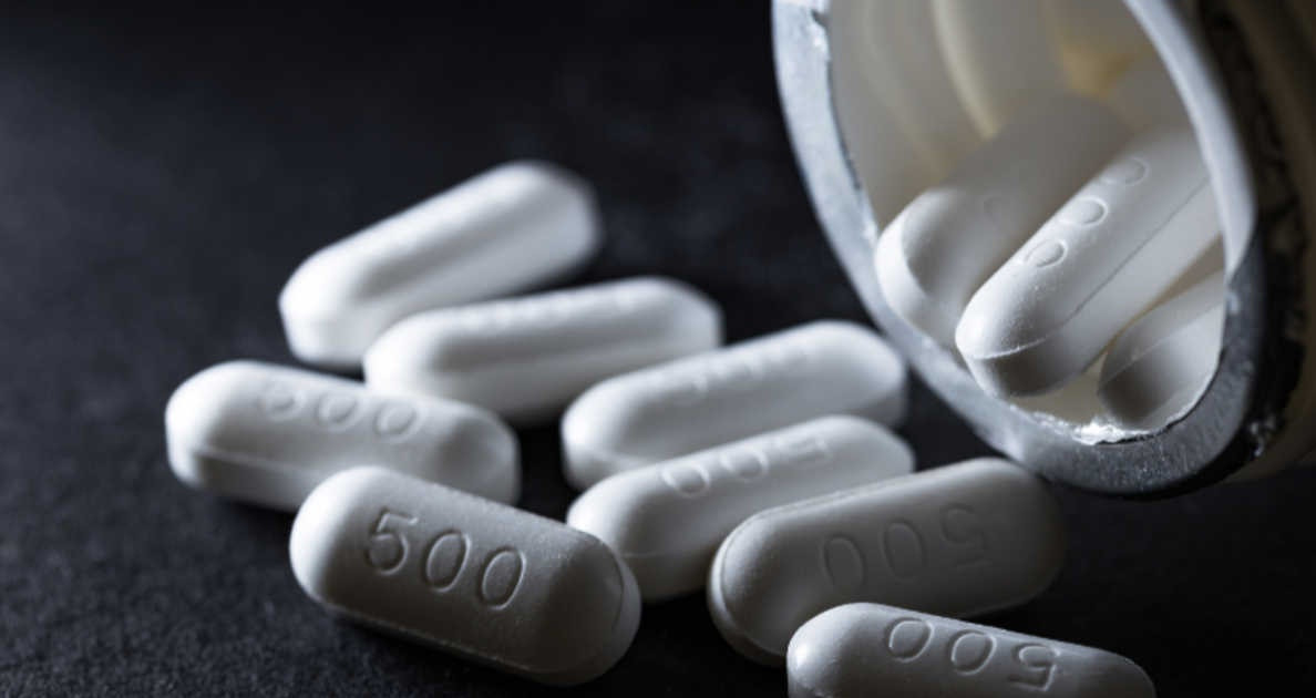 Các loại thuốc cần có trong gia đình dịp Tết-1